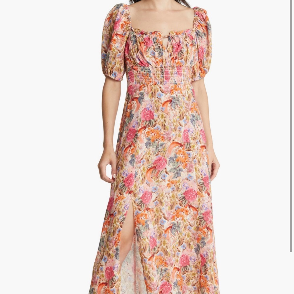& Other Stories
Floral Smocked Waist
Midi Dress